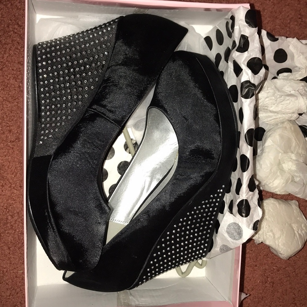 Bedazzled wedges never used